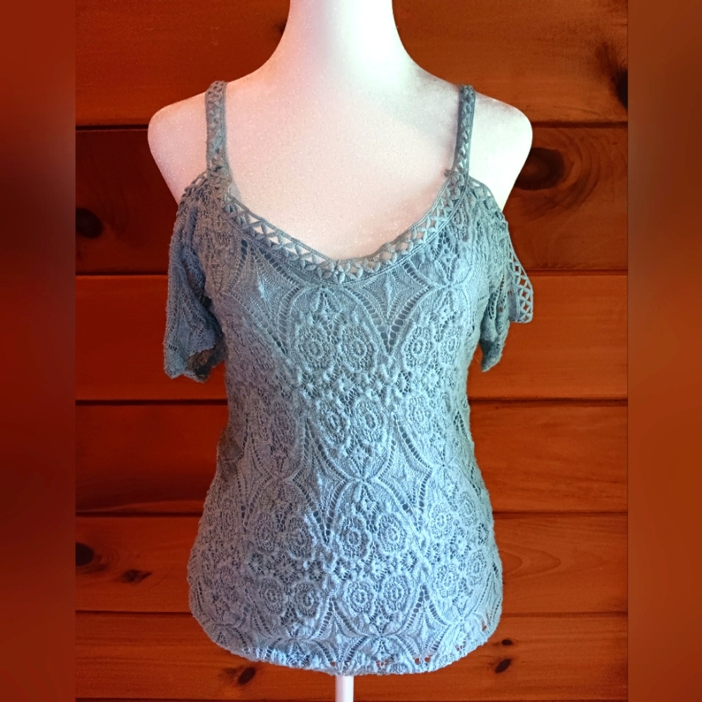 Lace off shoulder tank top